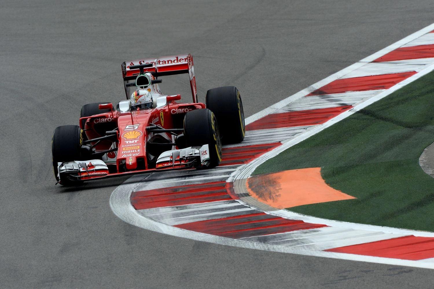 Sebastian Vettel stopped by an electronic problem and penalized