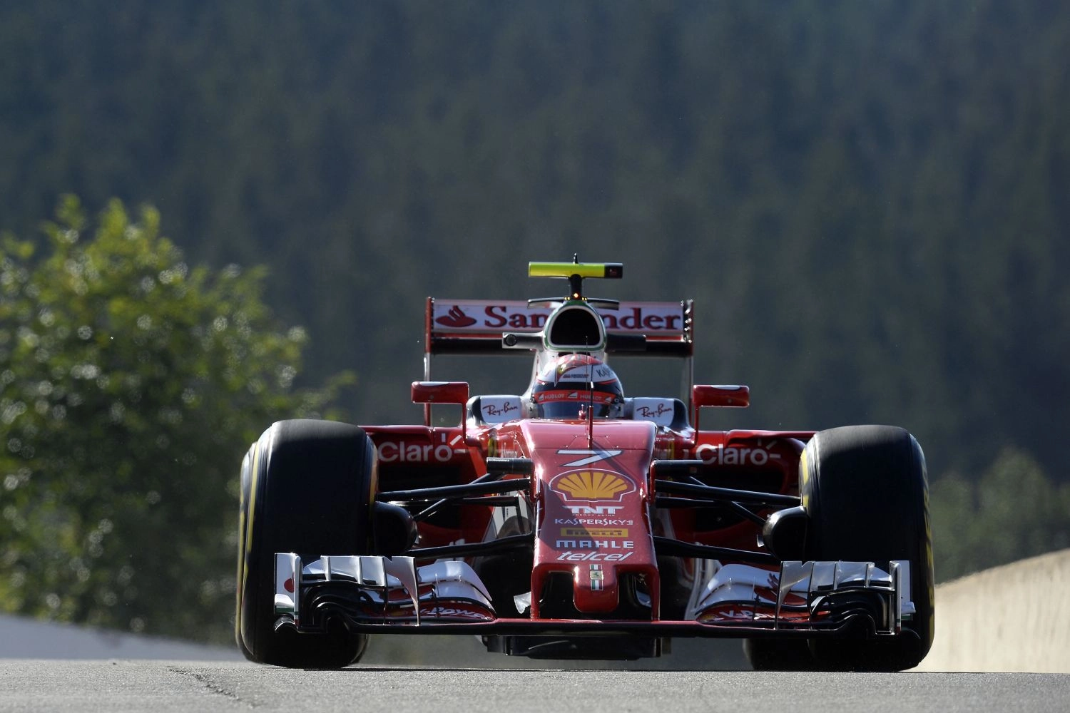 Ferrari struggles with tires at Spa-Francorchamps