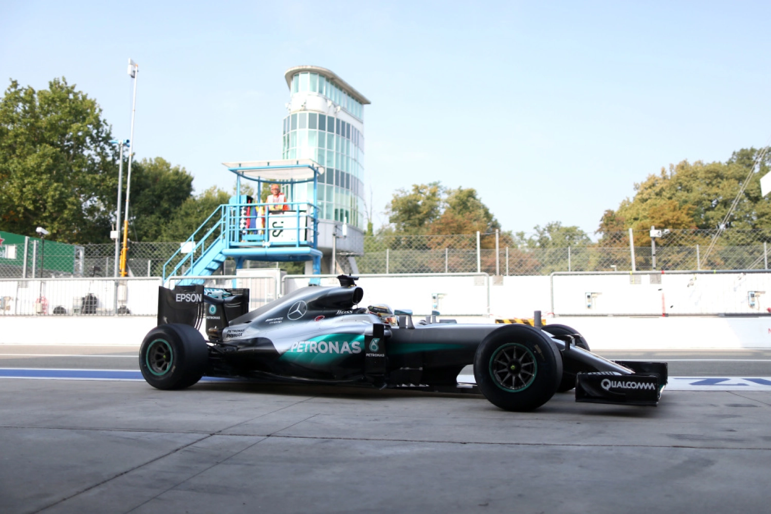 Italy – Free Practice 3: Lewis Hamilton continues Mercedes’ domination