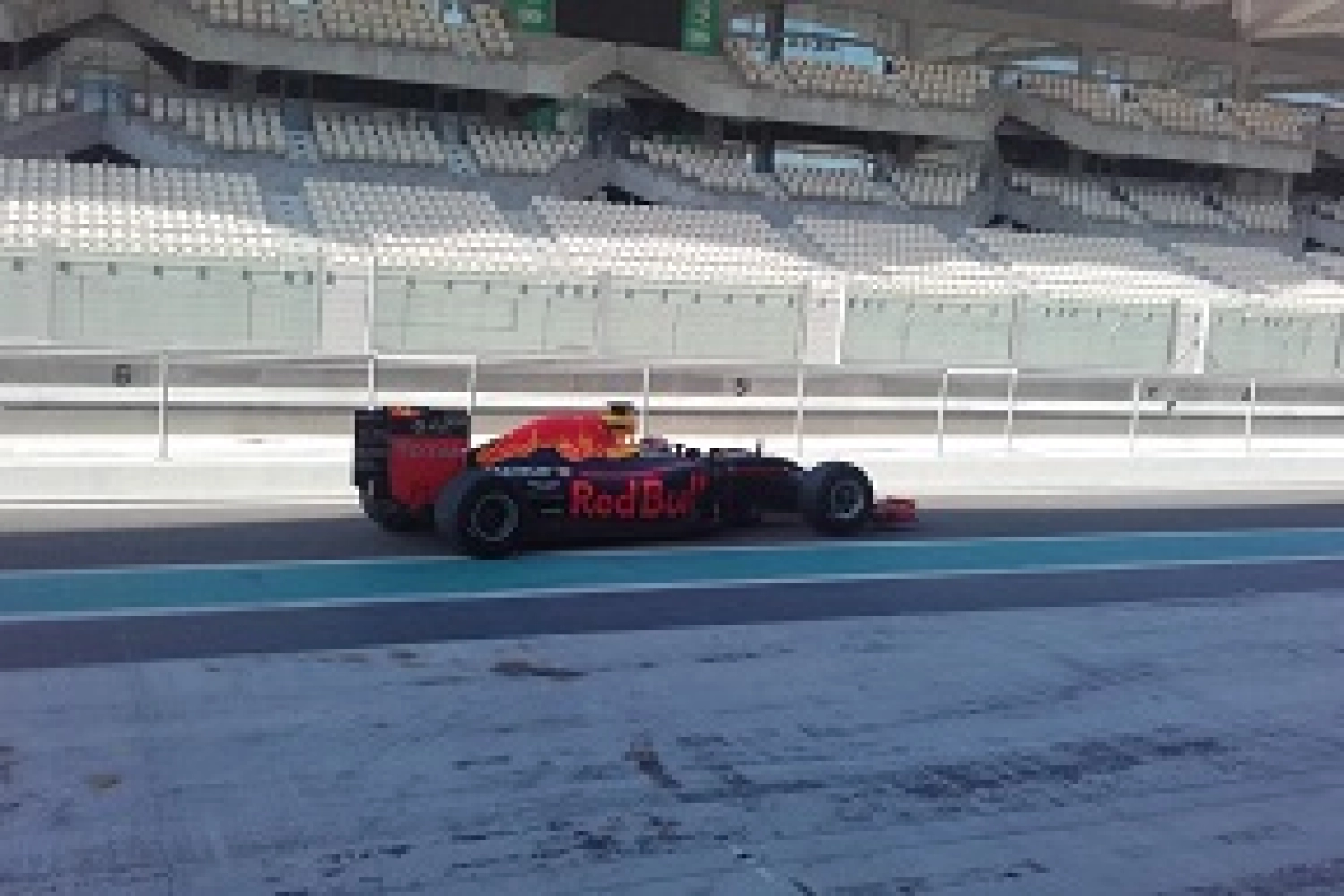 Pierre Gasly and Red Bull conclude three-day test session on 2017 Pirelli tires