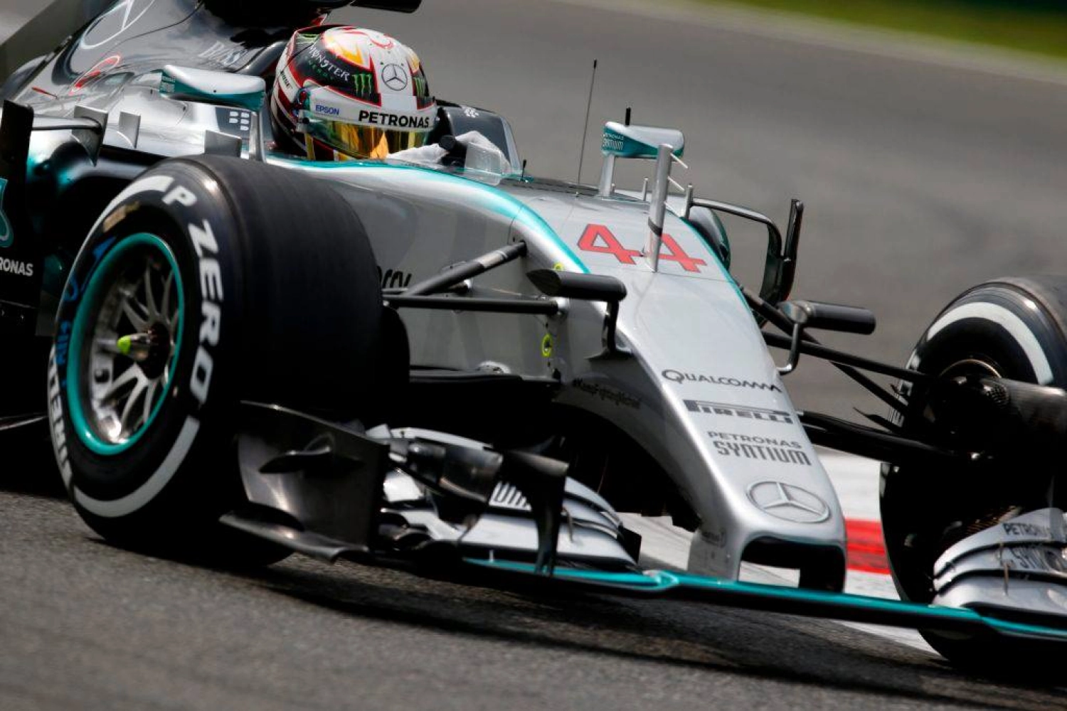 Hamilton on the move, Rosberg on the back foot