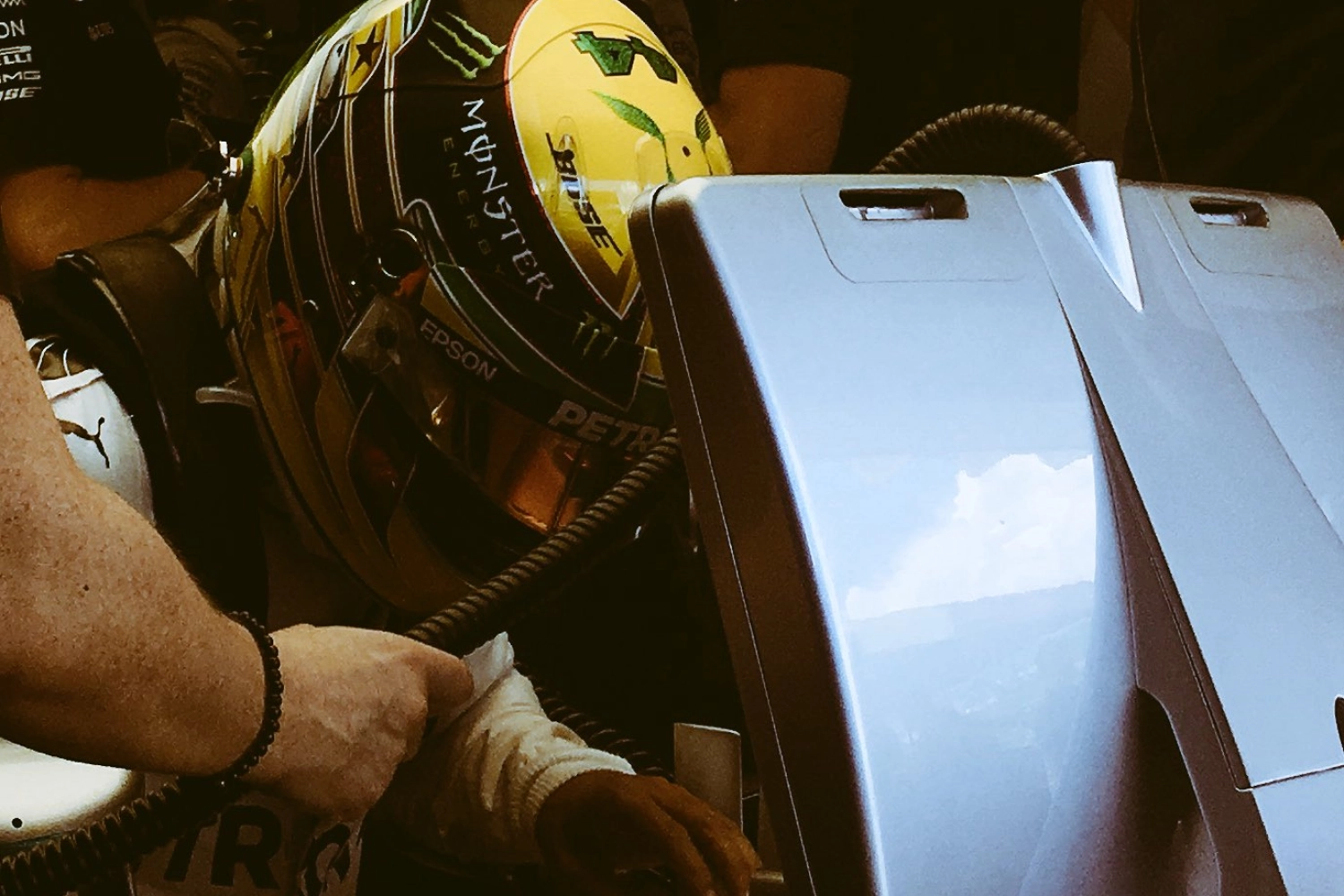 Brazil – Free Practice 2: Hamilton confirms his form but Rosberg is just a breath away