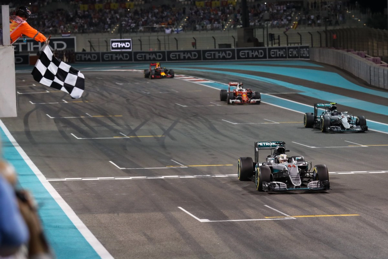 Mercedes regrets instructions given to Hamilton in Abu Dhabi