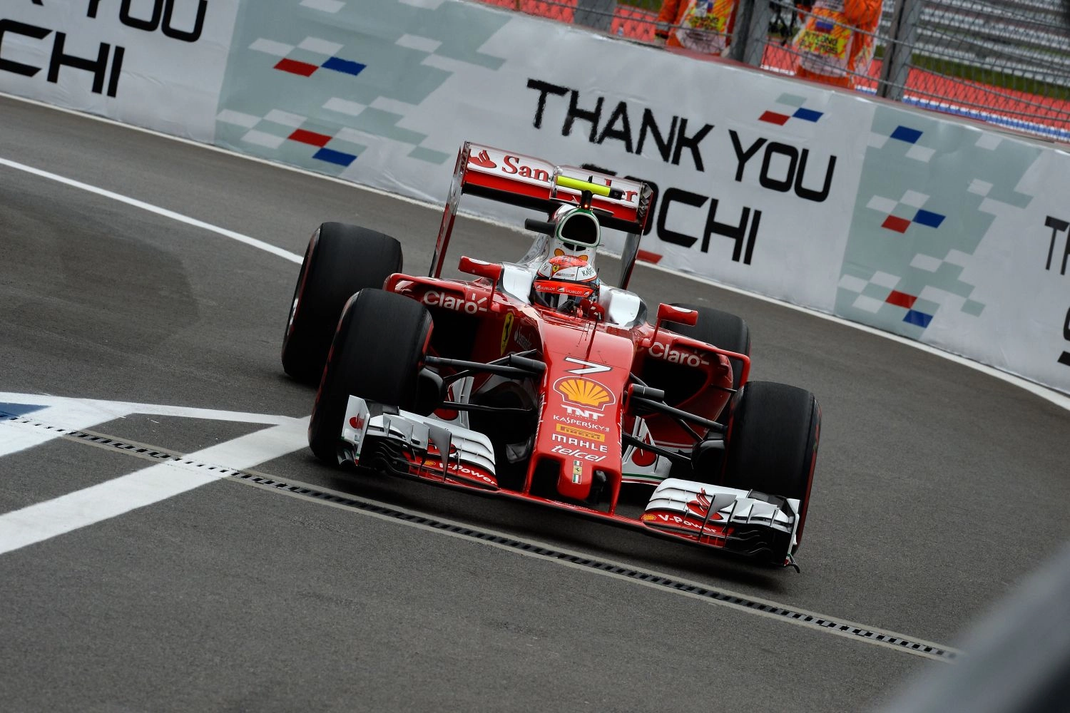 Ferrari and Vettel on the moon to dethrone Mercedes in qualifying