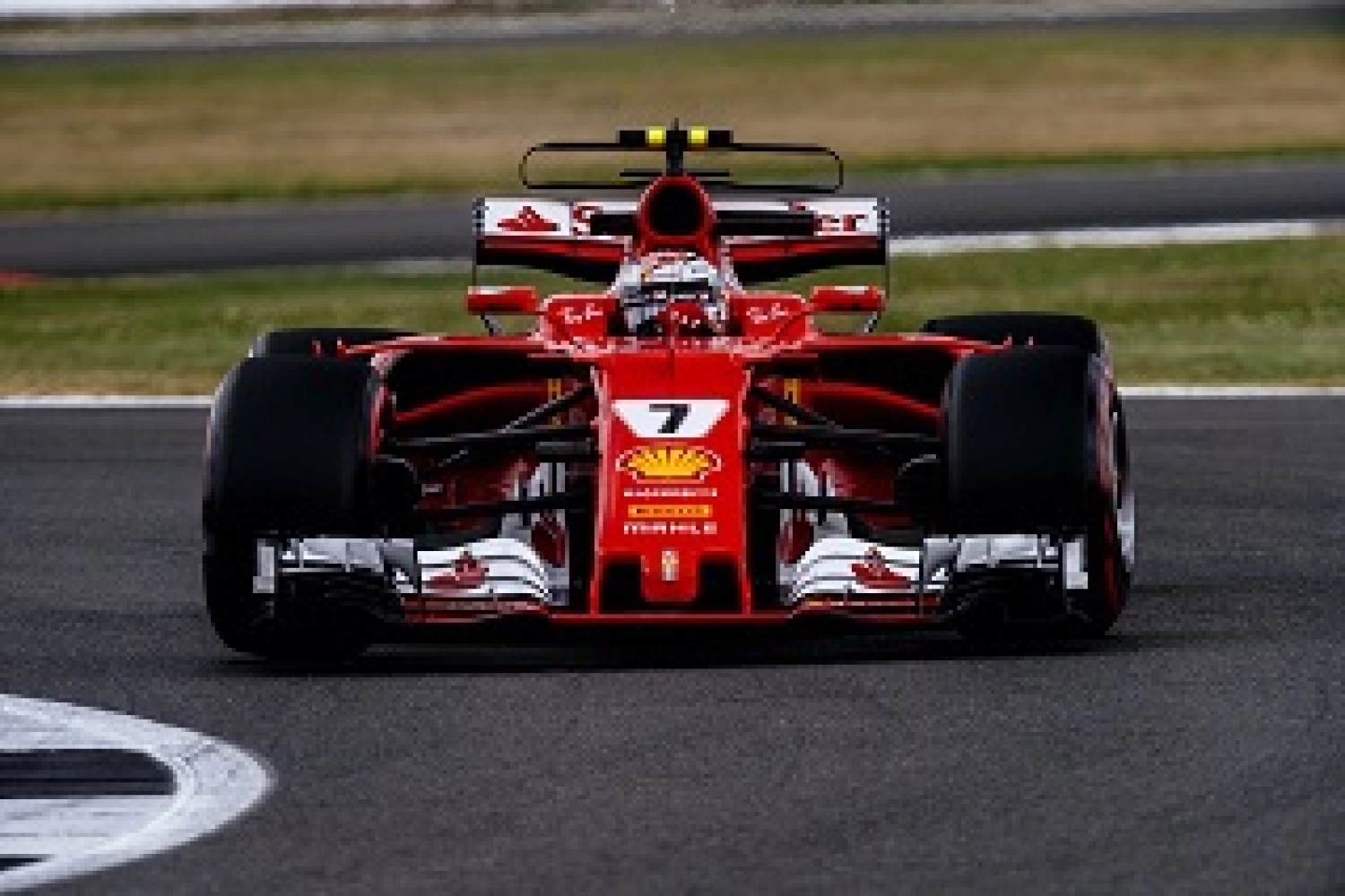 Vettel loses big at Silverstone, Räikkönen secures the podium for Ferrari