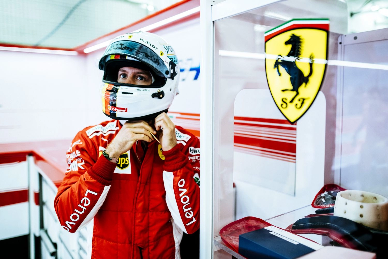 Bahrain – Qualifying: A 100% Ferrari Front Row, Verstappen in the Wall