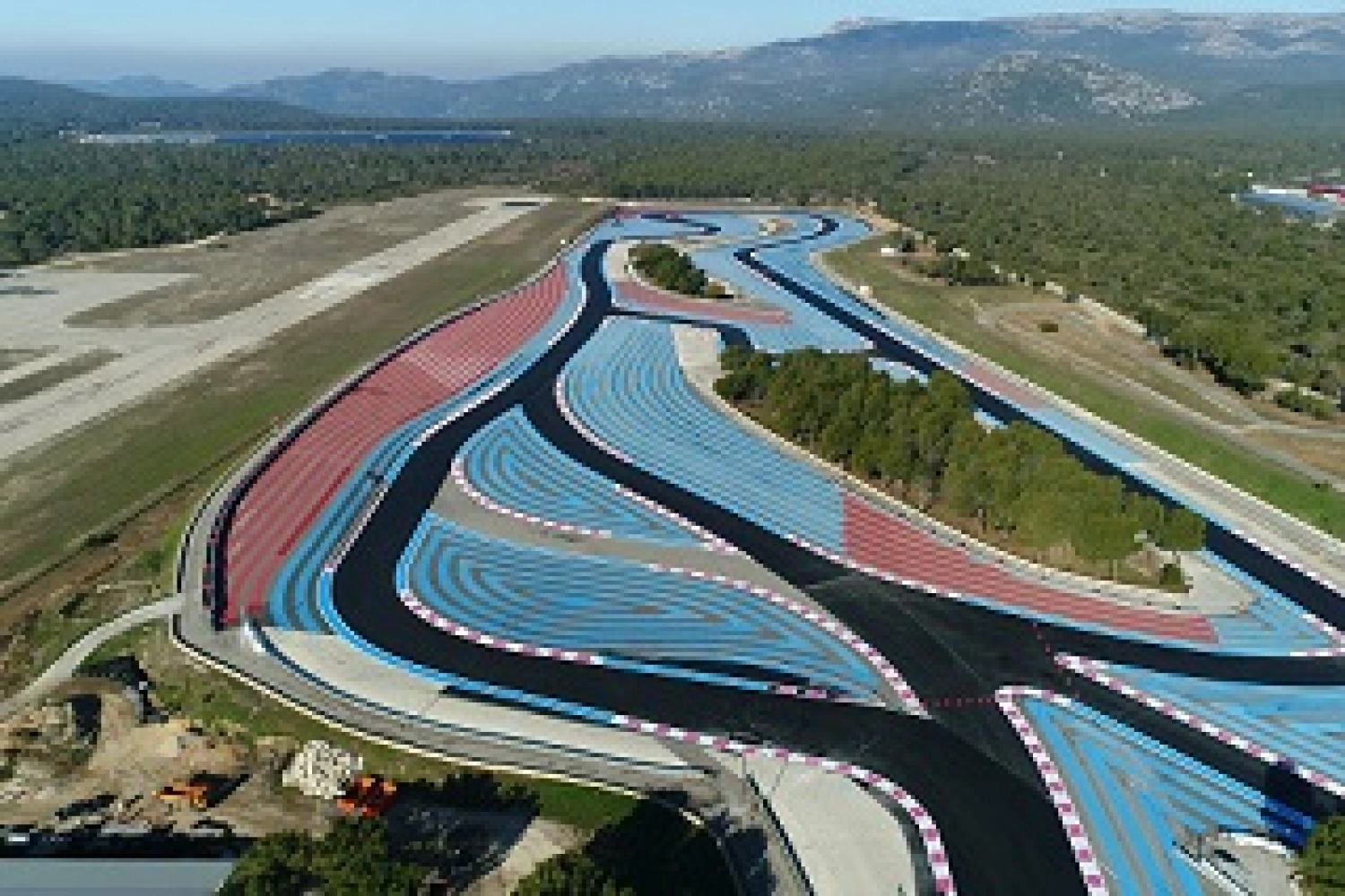 France – Presentation: Just a Sign Will Suffice!