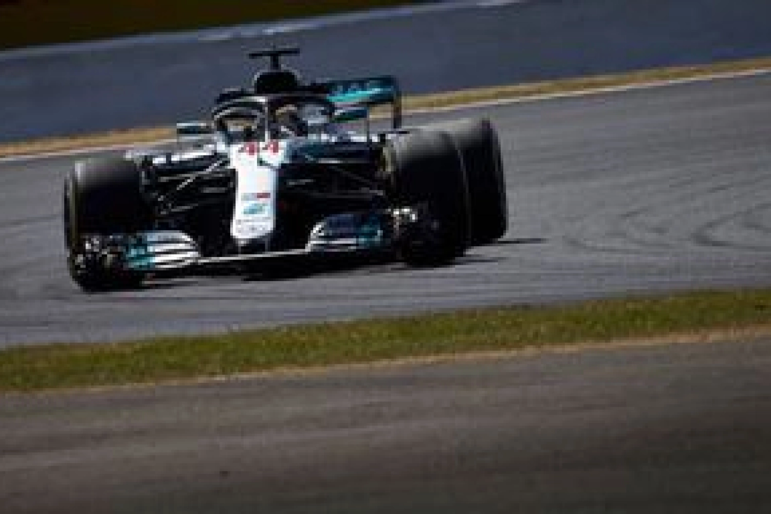 Great Britain – Qualifying: Hamilton pushes hard to beat Vettel!