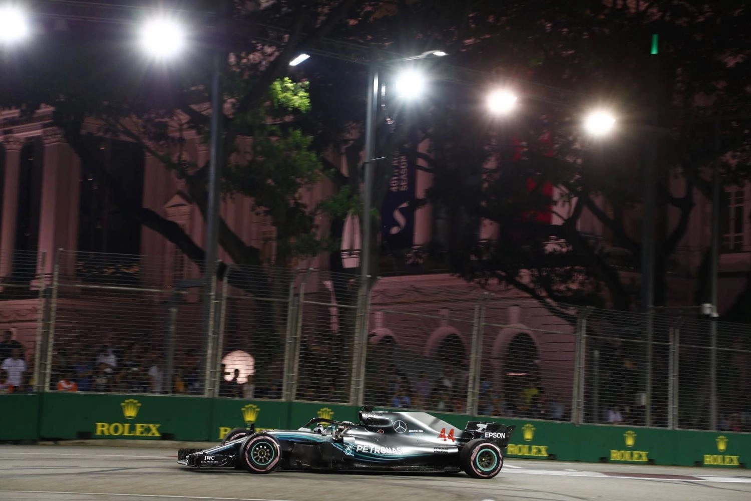 Singapore – Qualifications: Masterful Hamilton!
