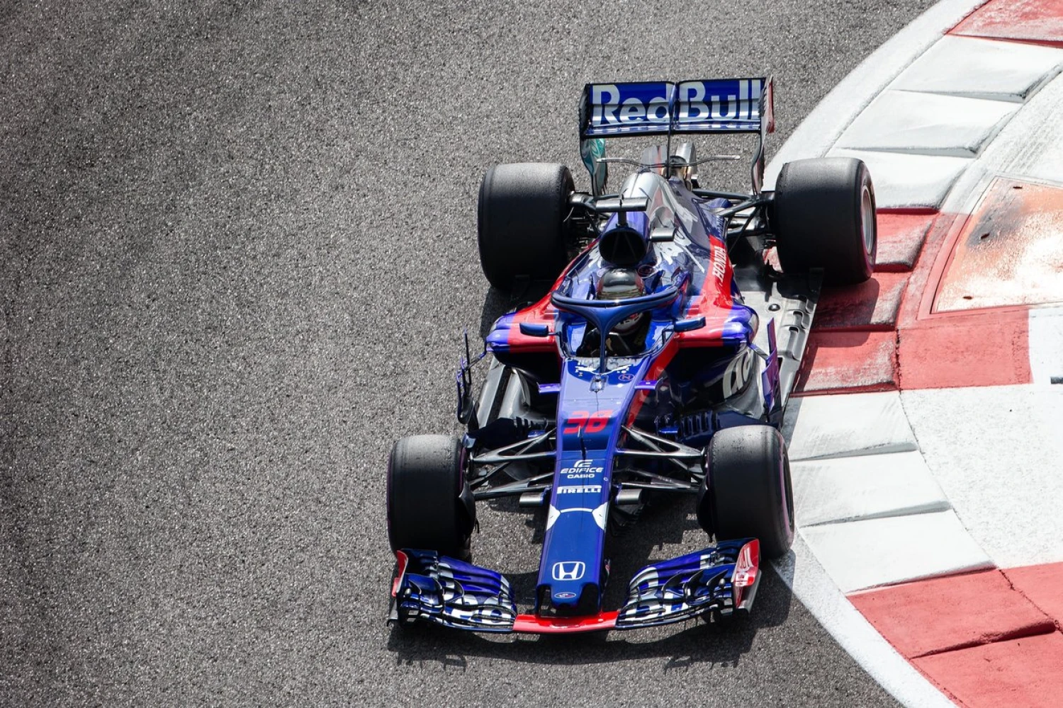 Toro Rosso signs a partnership with Randstad Italia