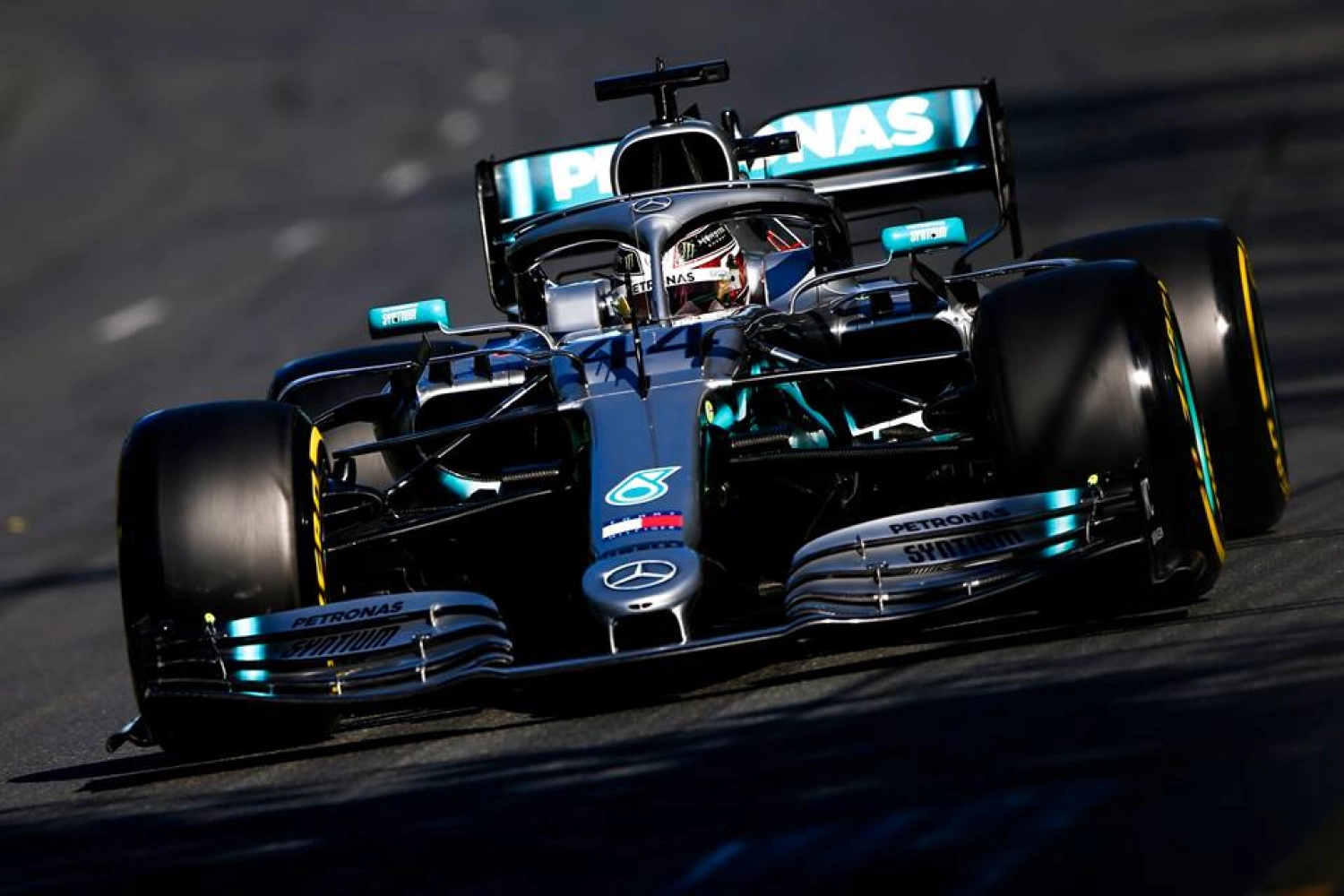 Australia – Qualifications: Hamilton right on target!