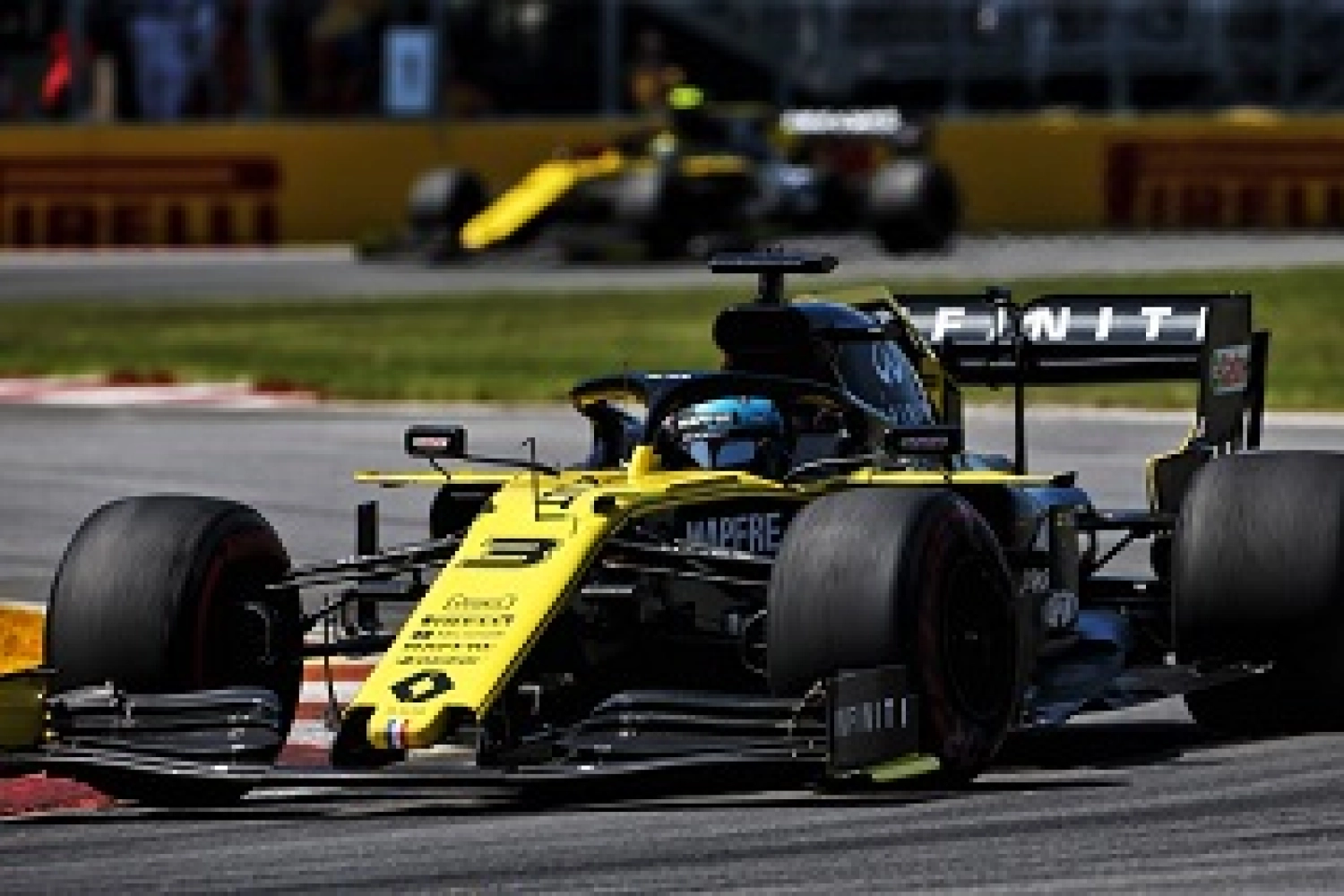Ricciardo and Hülkenberg bring smiles back to Renault