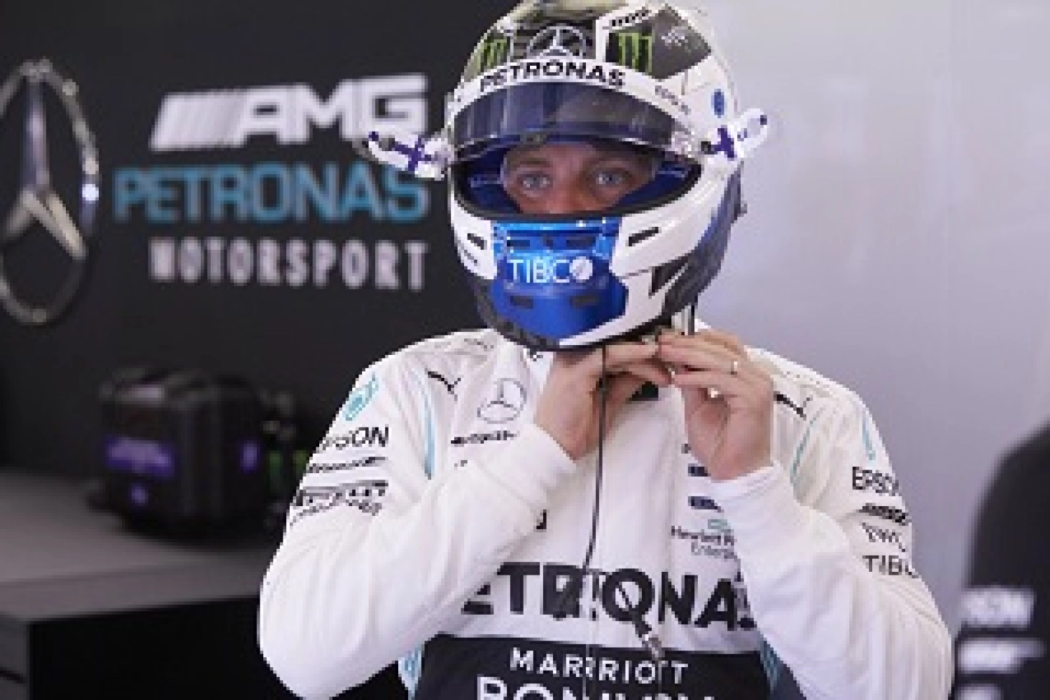 China – Free Practice 2: Bottas Takes the Lead, Mechanical Problem for Leclerc