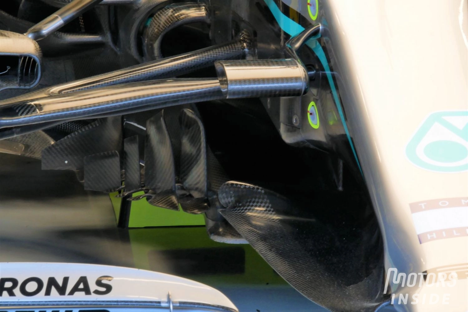 Mercedes’ Skillful Communication on the DAS