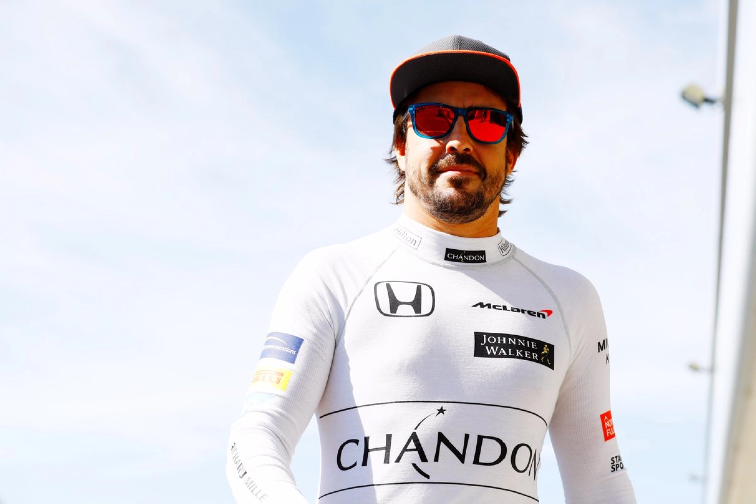 Official: Fernando Alonso extends contract with McLaren for 2018