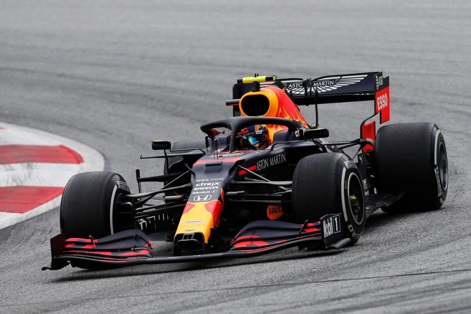 Zero points for Red Bull: Albon still saw himself winning!