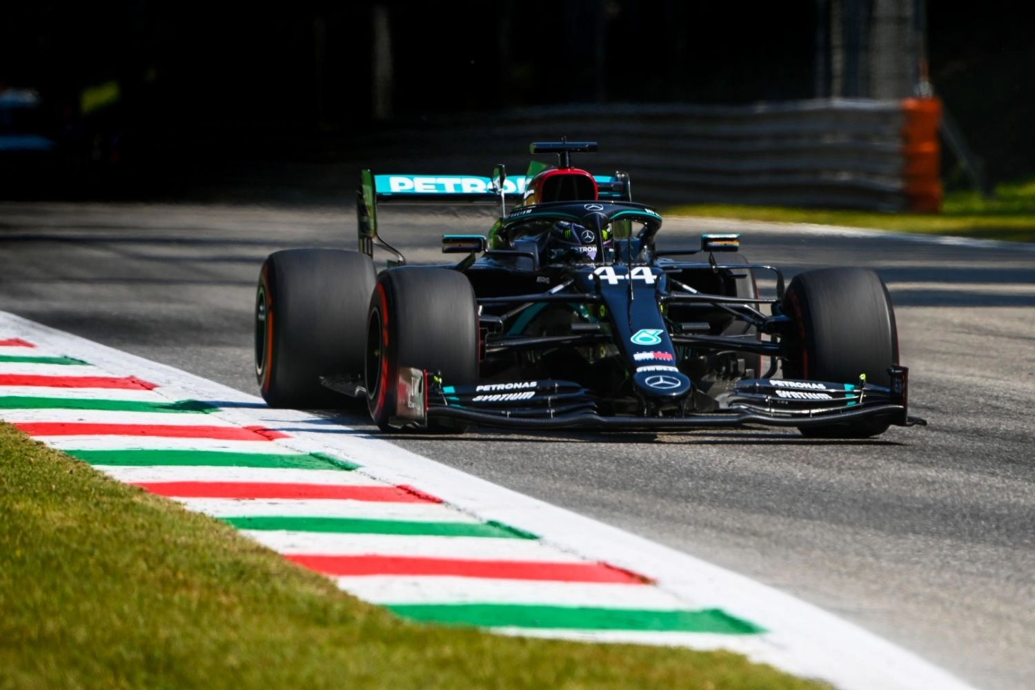 Italy – Qualifications: A Historic Hamilton-Bottas Double, the Celebration Continues for Mercedes!