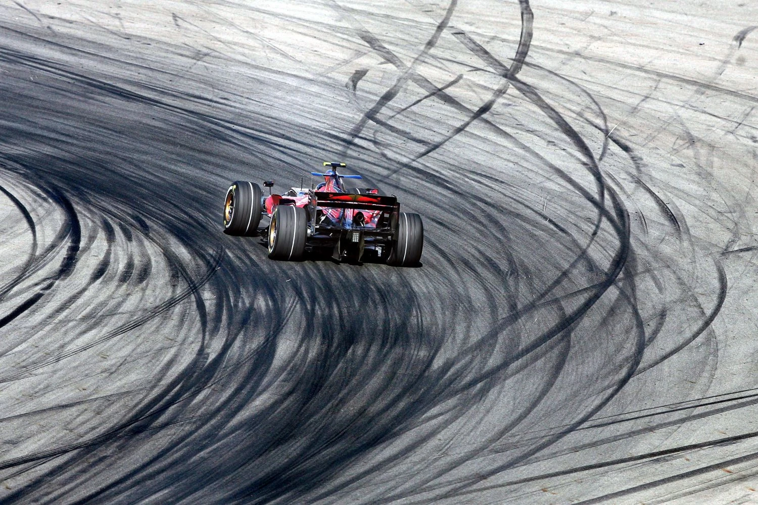 Turkish Grand Prix: Touring cars to increase track grip