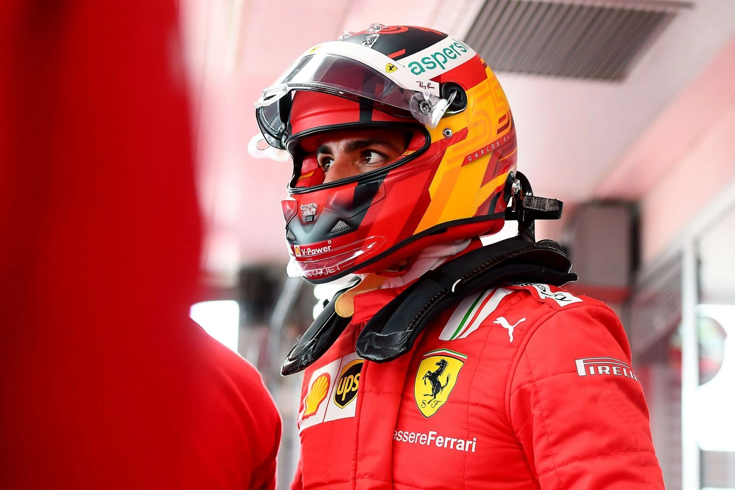 Carlos Sainz brings Estrella Galicia to Ferrari