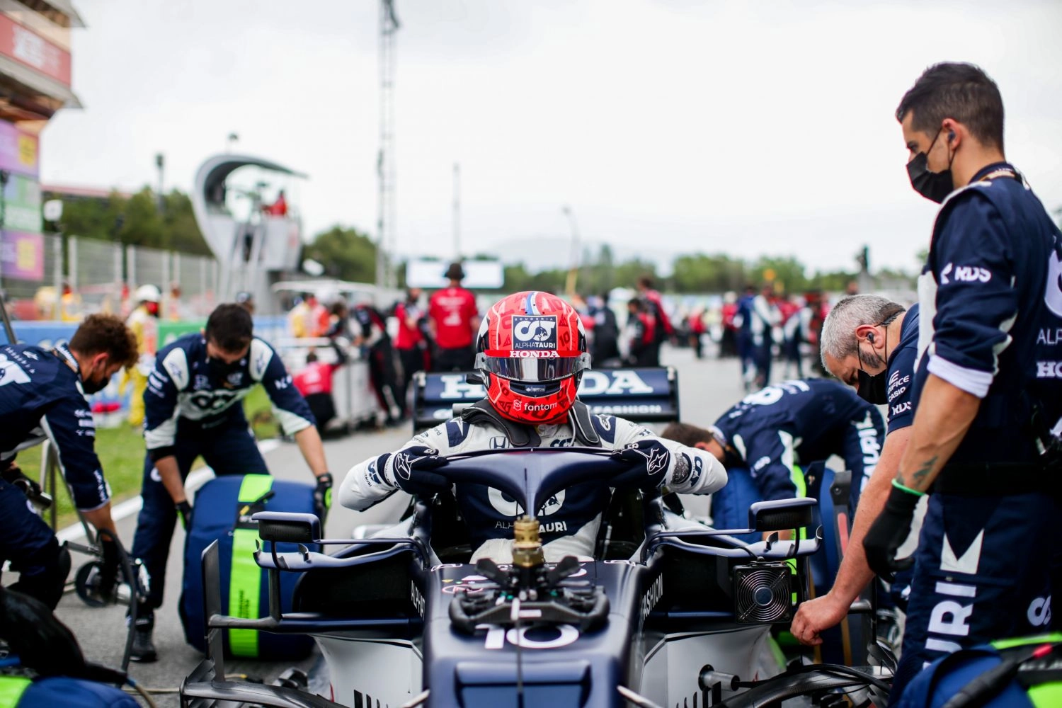 Pierre Gasly loses 1 point on his driver’s license