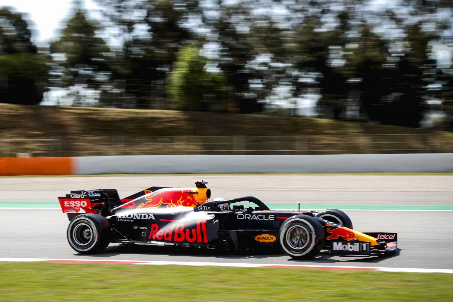 Spanish Grand Prix – Free Practice 3: Verstappen leads Hamilton, the Ferraris are in ambush