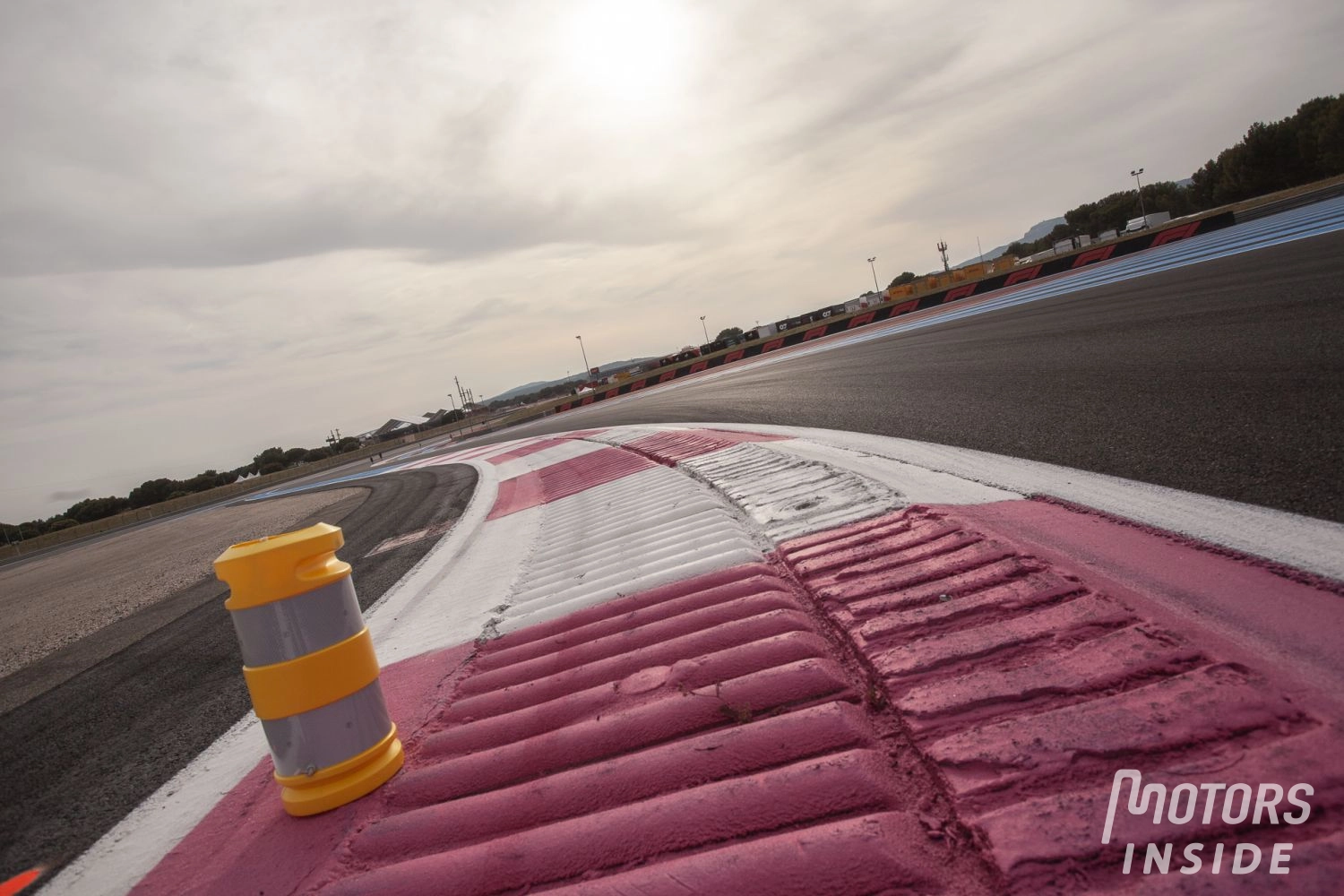 Still misunderstandings about the boundary track