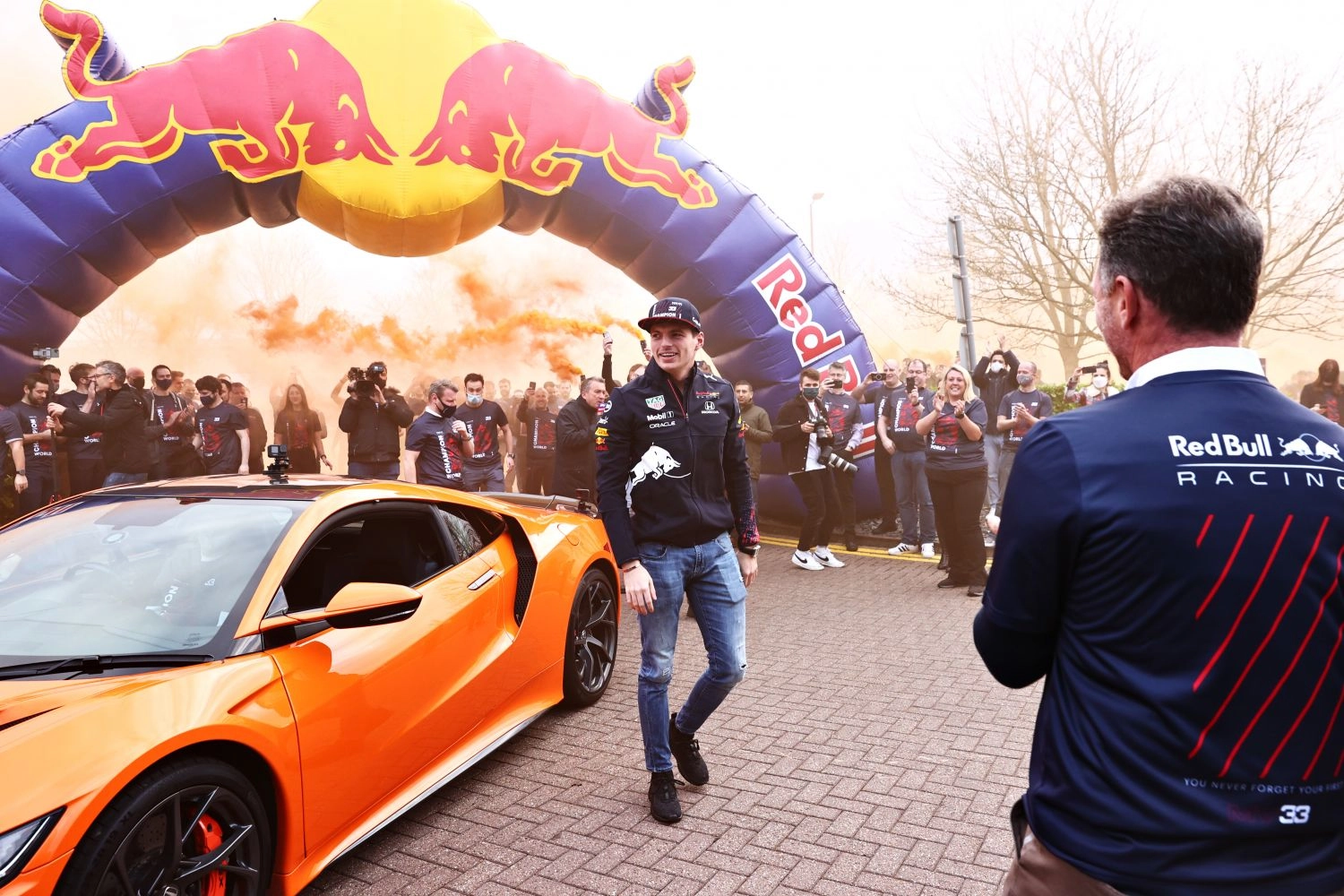 Verstappen acclaimed during his return to the Red Bull factory