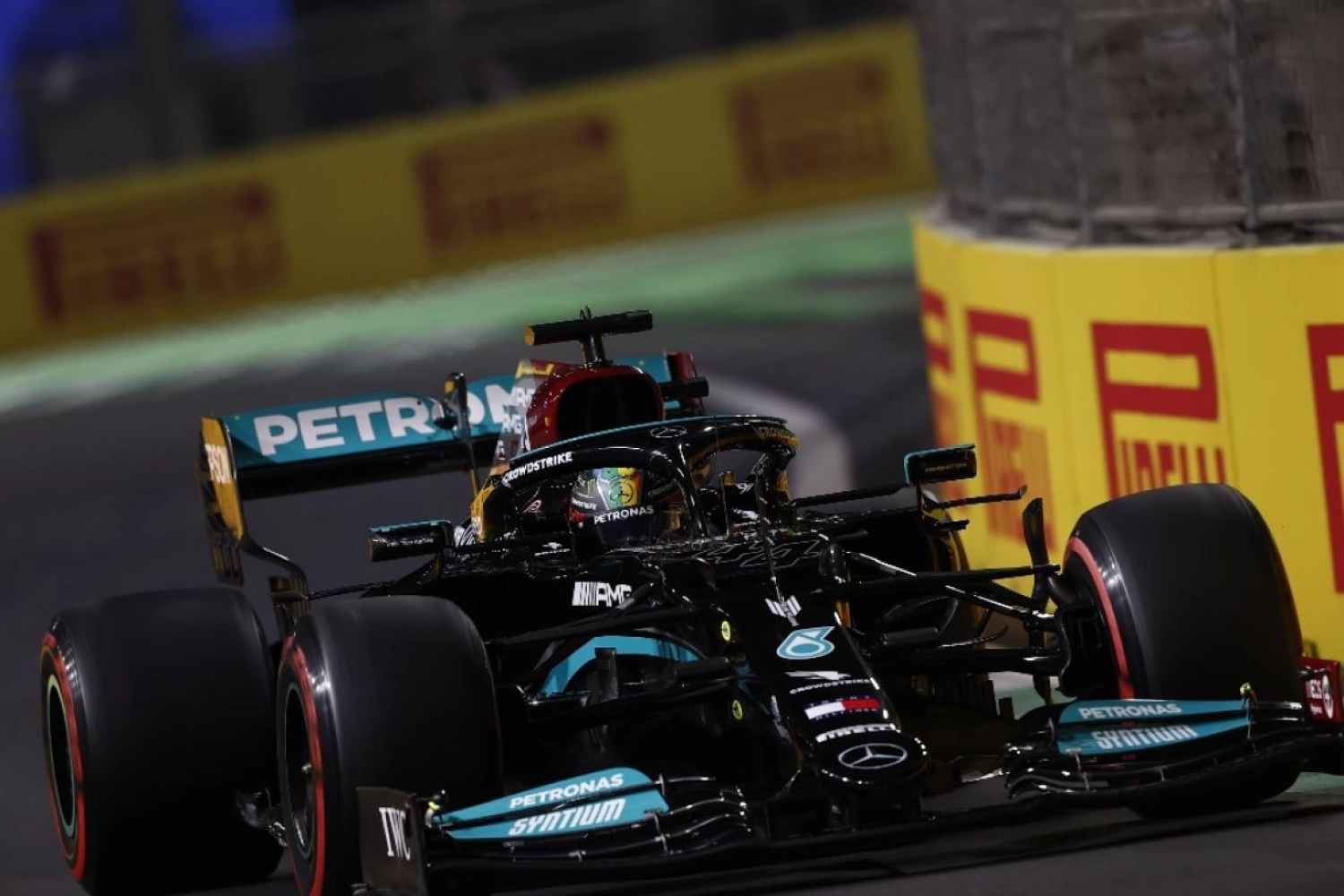 Saudi Arabian Grand Prix: Sensational battles between Hamilton and Verstappen! Hamilton wins