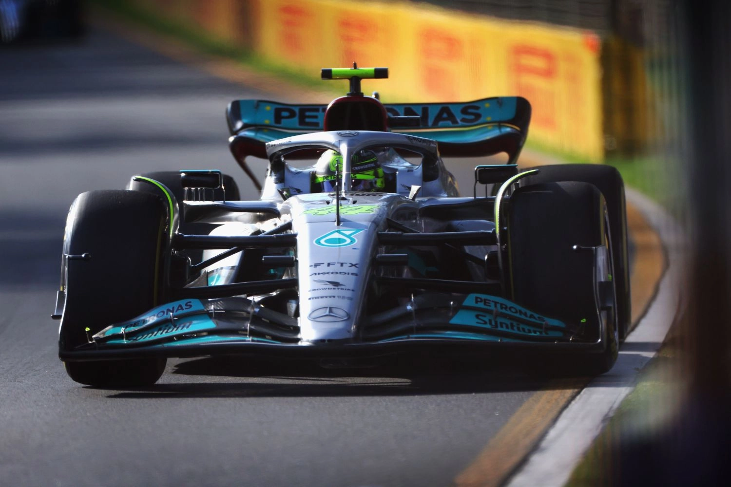 Julien Simon-Chautemps is surprised by the lack of improvements made by Mercedes