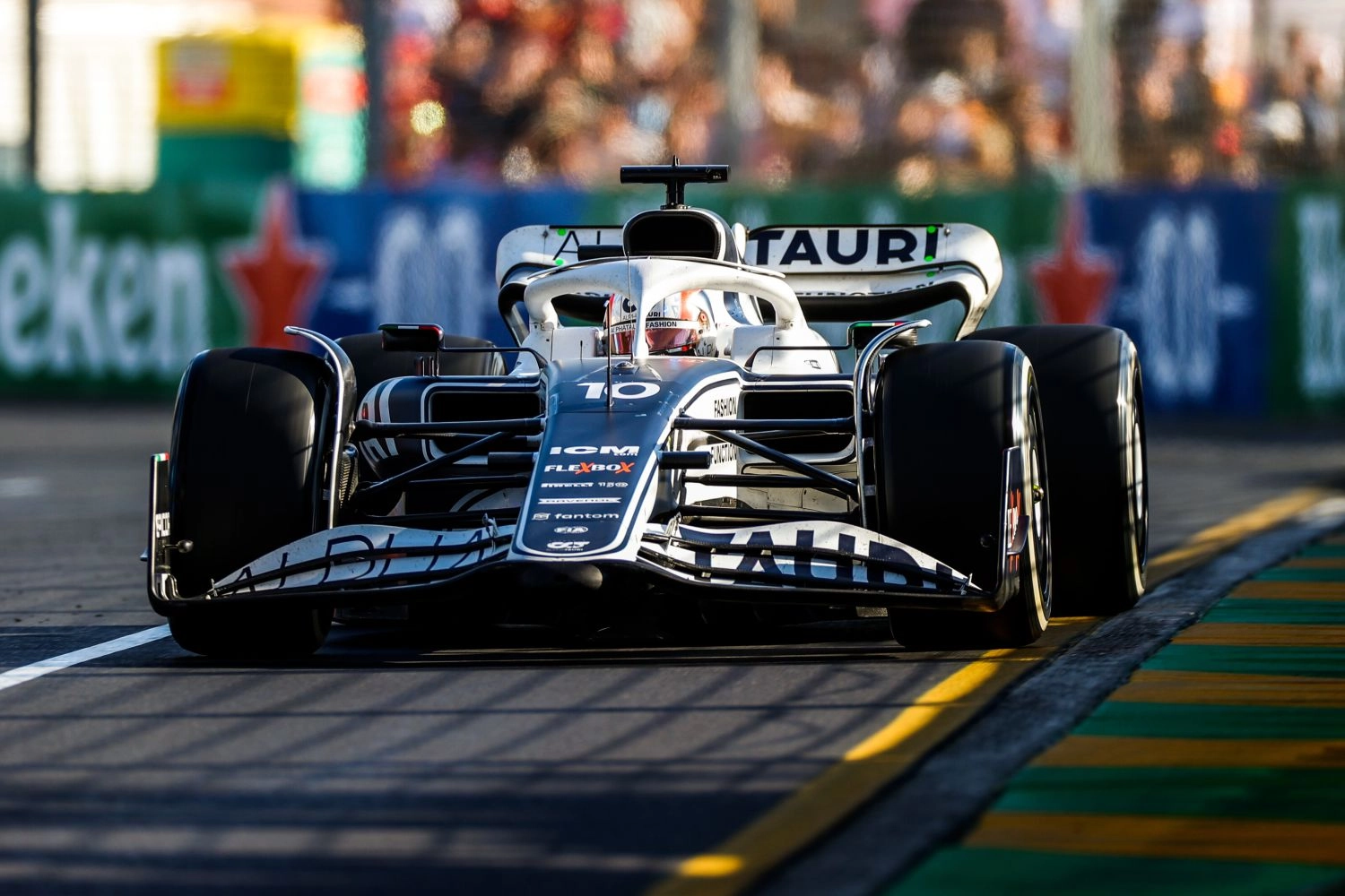 Pierre Gasly “limits the damage” in Australia