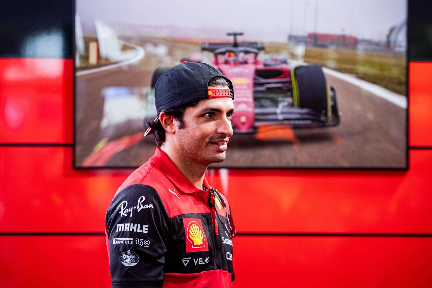 The rumors made Carlos Sainz laugh