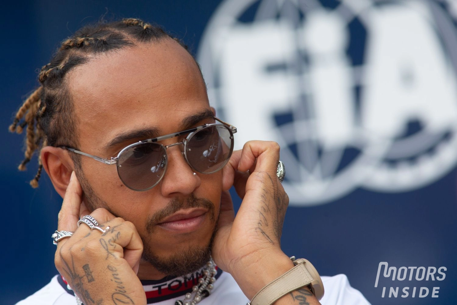 Jackie Stewart believes that Hamilton should retire from F1