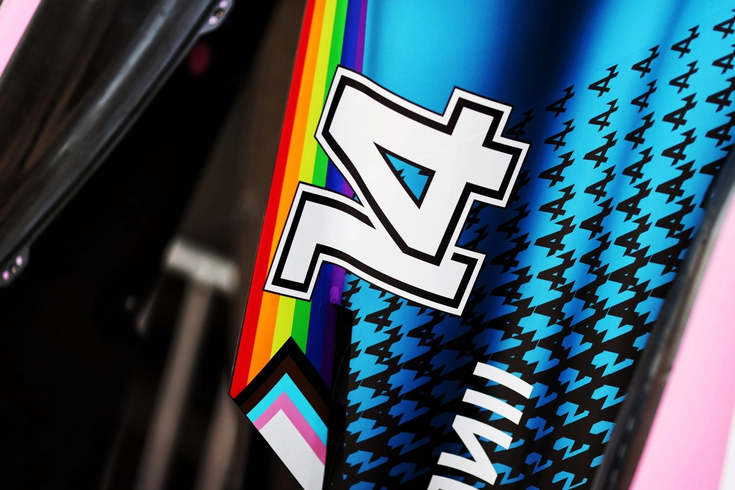 Alpine celebrates Pride Month with a partnership with Racing Pride