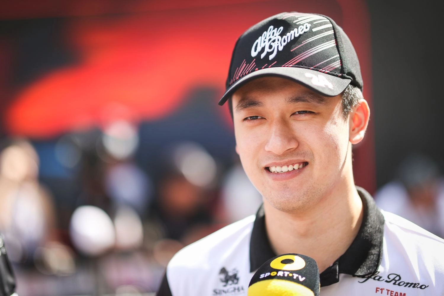 Guanyu Zhou praises the solidarity among the drivers