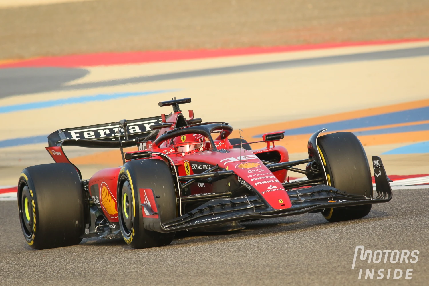 The wrinkle on the nose of the Ferrari SF-23 in a straight line is a “mistake”