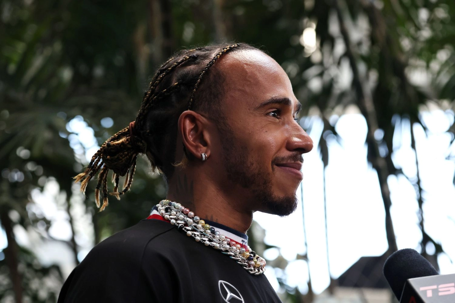 Hamilton escapes the ban on wearing jewelry