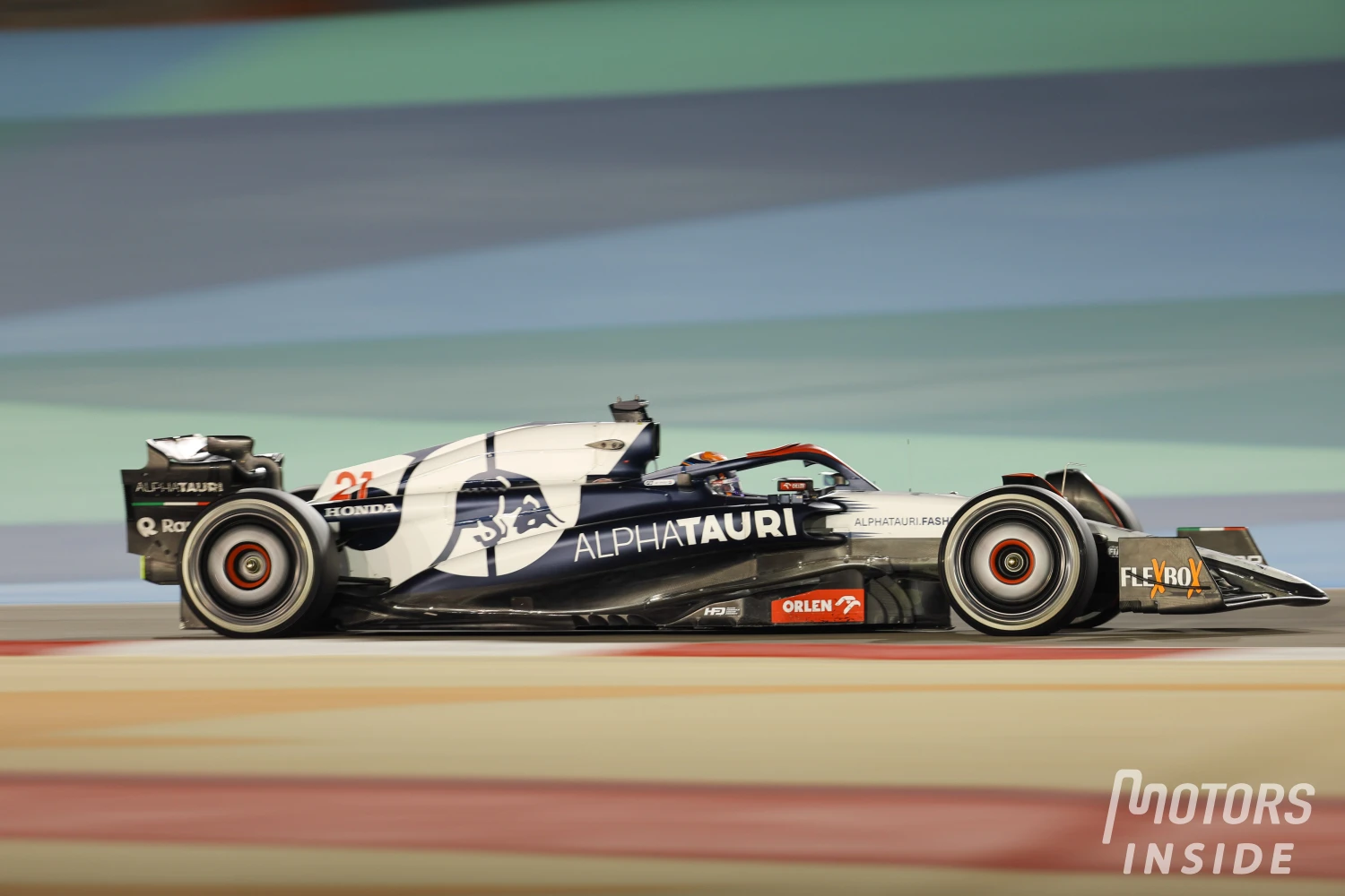 14th at the finish, Nyck de Vries is quite satisfied with his race in Bahrain