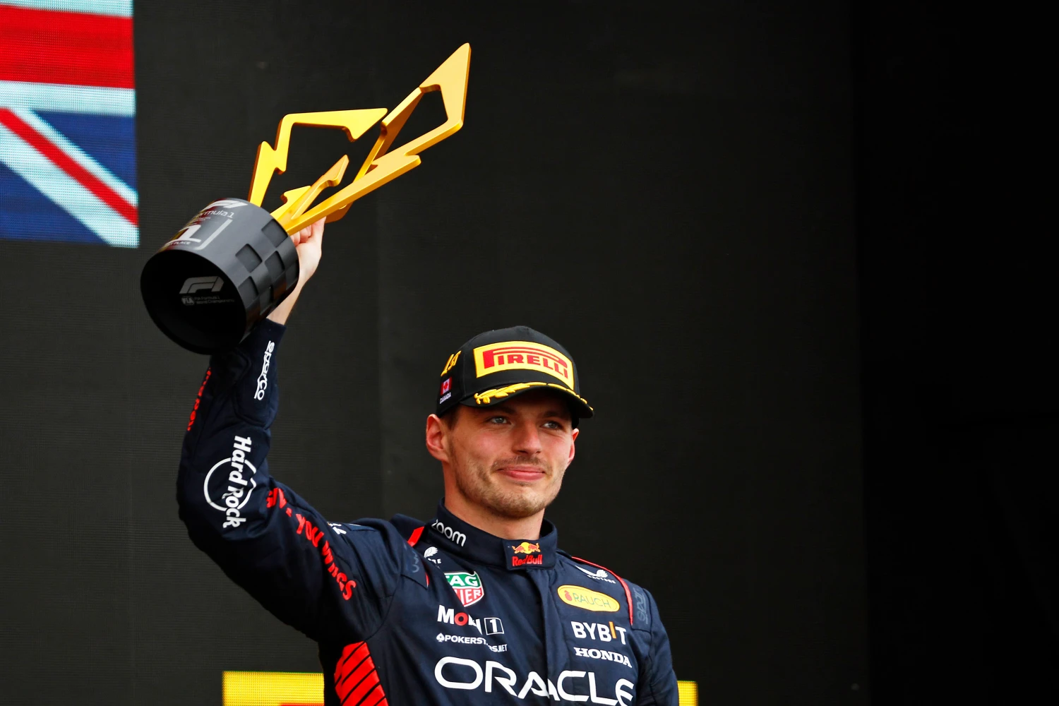 41st victory for Verstappen, tying Senna: “It’s incredible”