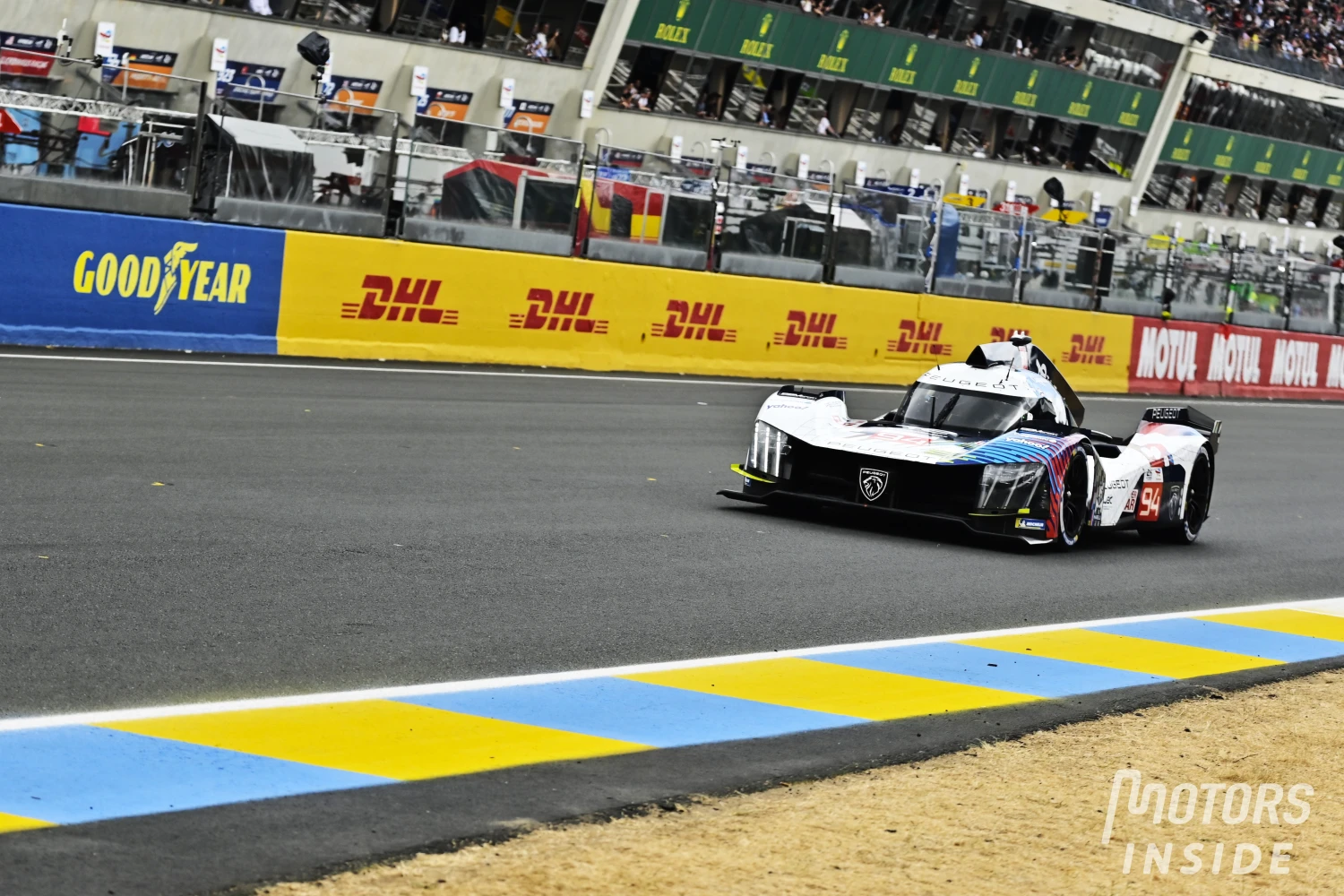 24 Hours of Le Mans – H+4: The madness continues, Peugeot in the lead