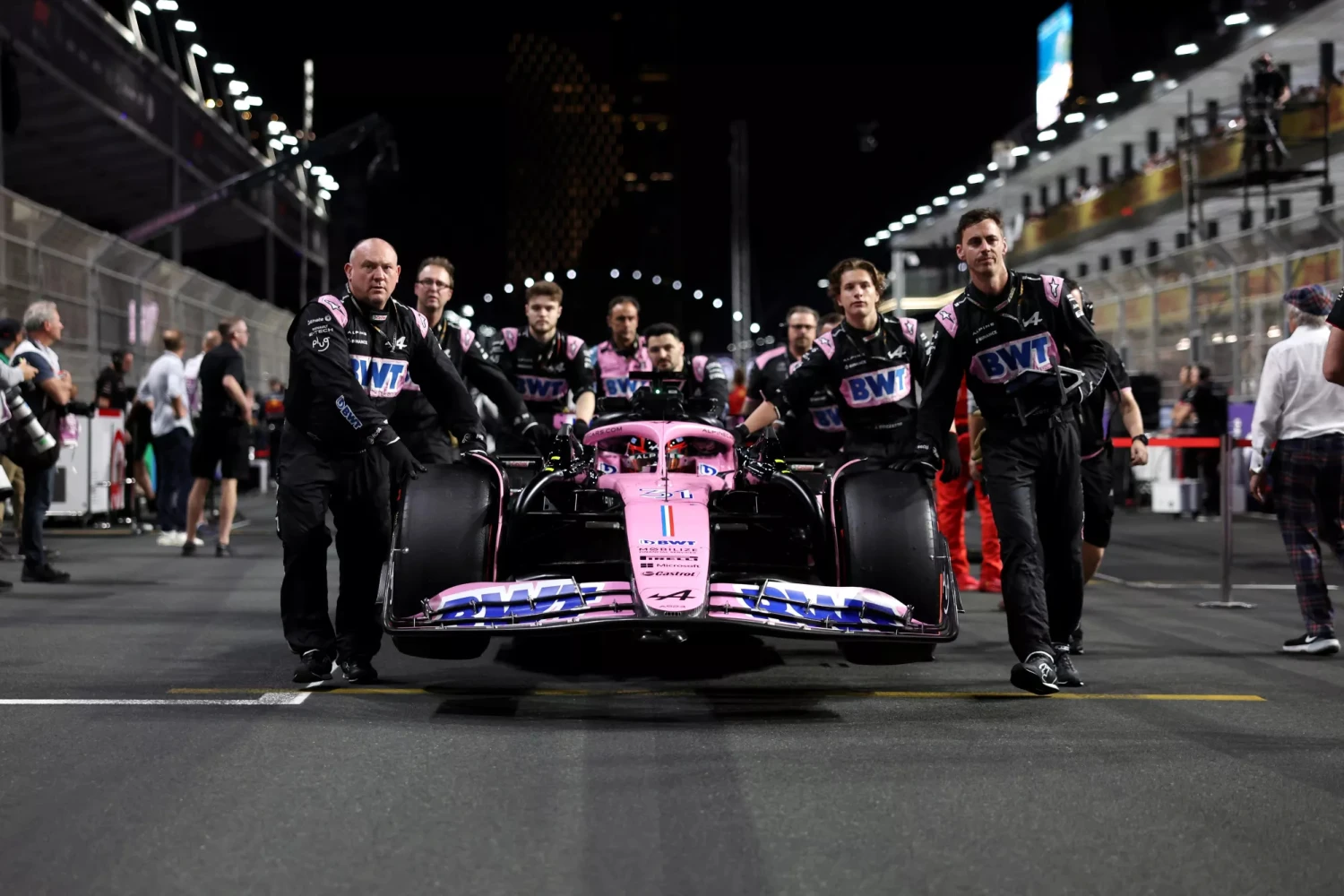 Alpine sells shares of the team