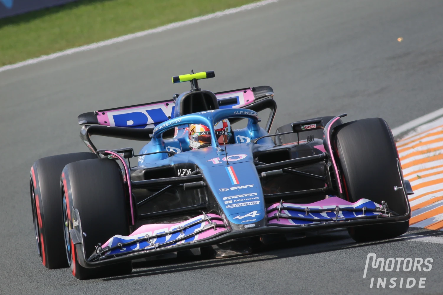 Alex Dunne and Franco Colapinto on track at Zandvoort