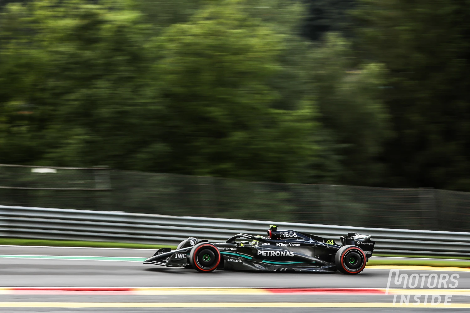 Lewis Hamilton: “If I were in Sergio’s car, it would be different for Max.”