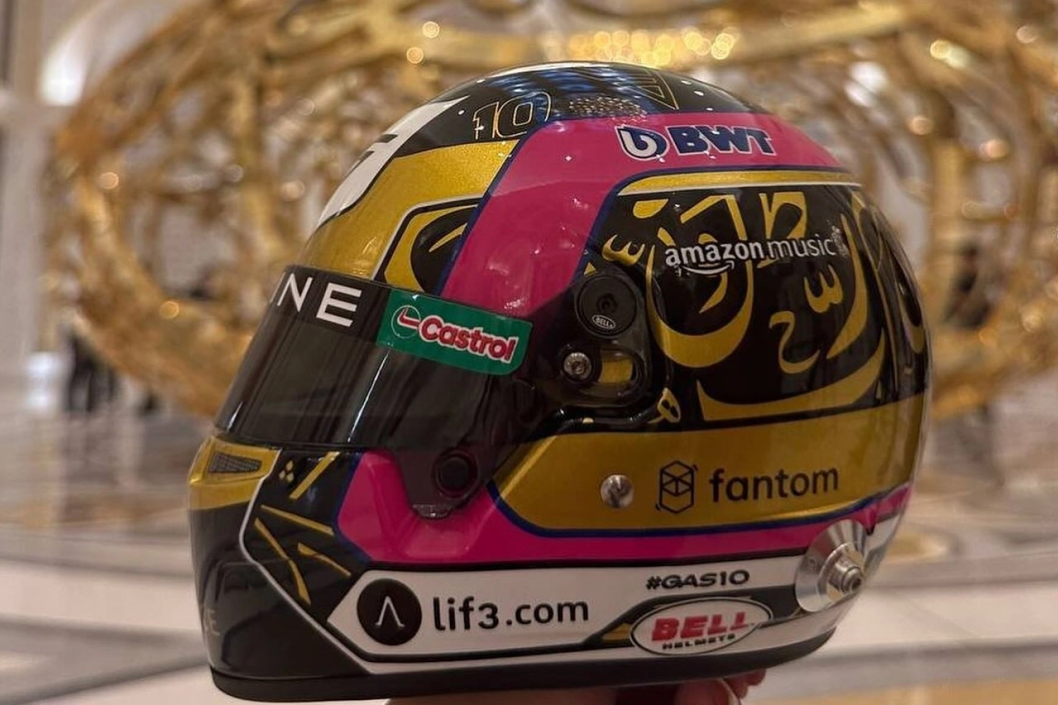 Pierre Gasly will wear a helmet in the colors of Binance, one of Alpine’s sponsors, during the Abu Dhabi Grand Prix