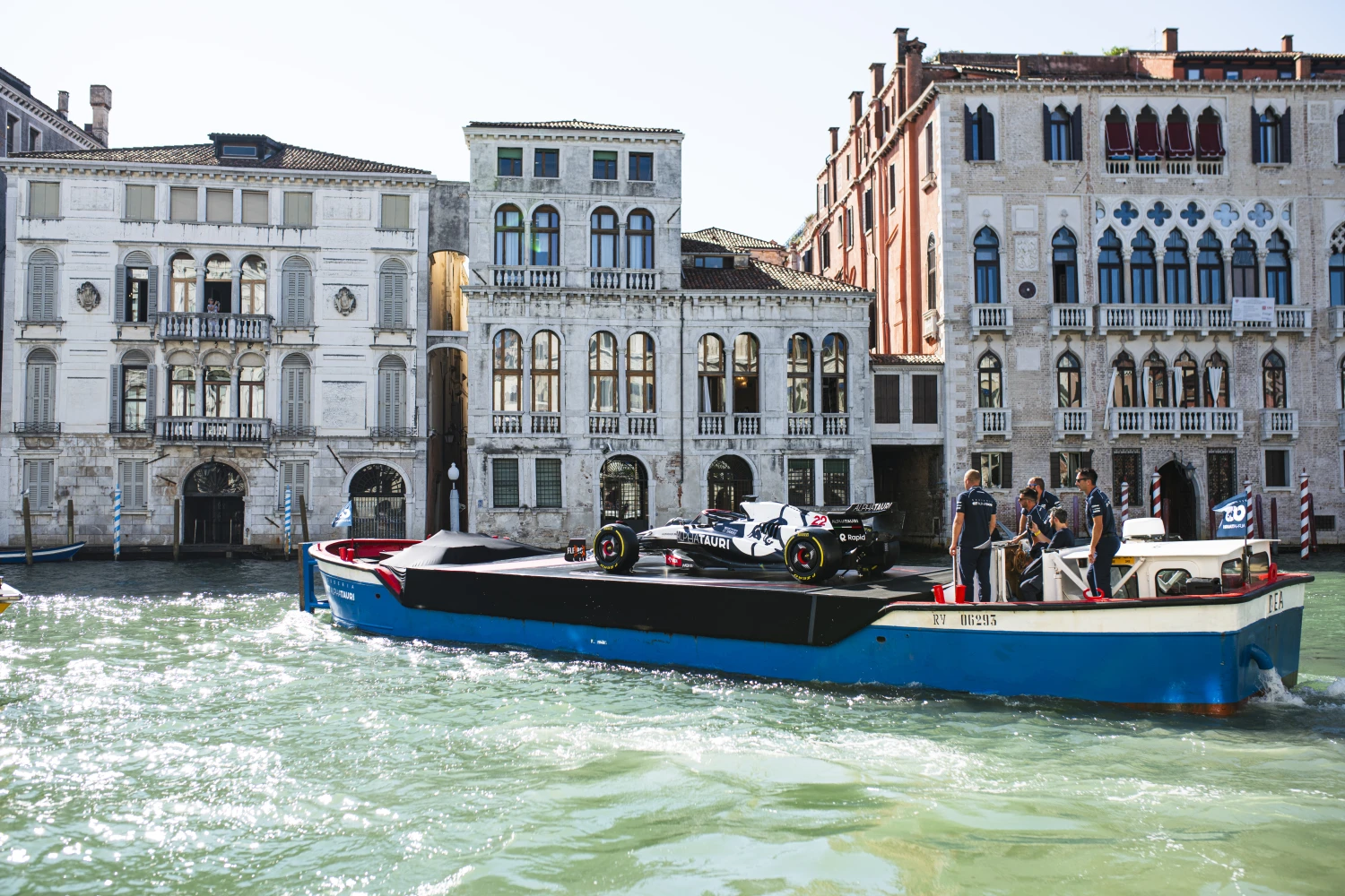 AlphaTauri (Racing Bulls) unveils its long-format documentary: “Whatever It Takes: The Race Before The Races”