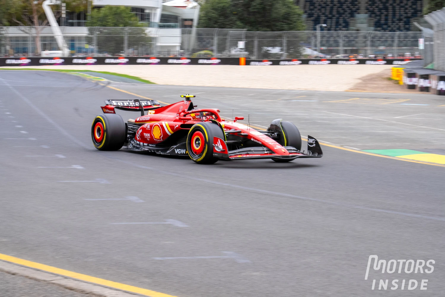 Carlos Sainz reprimanded by the FIA in Melbourne for starting on the straight at the end of FP3