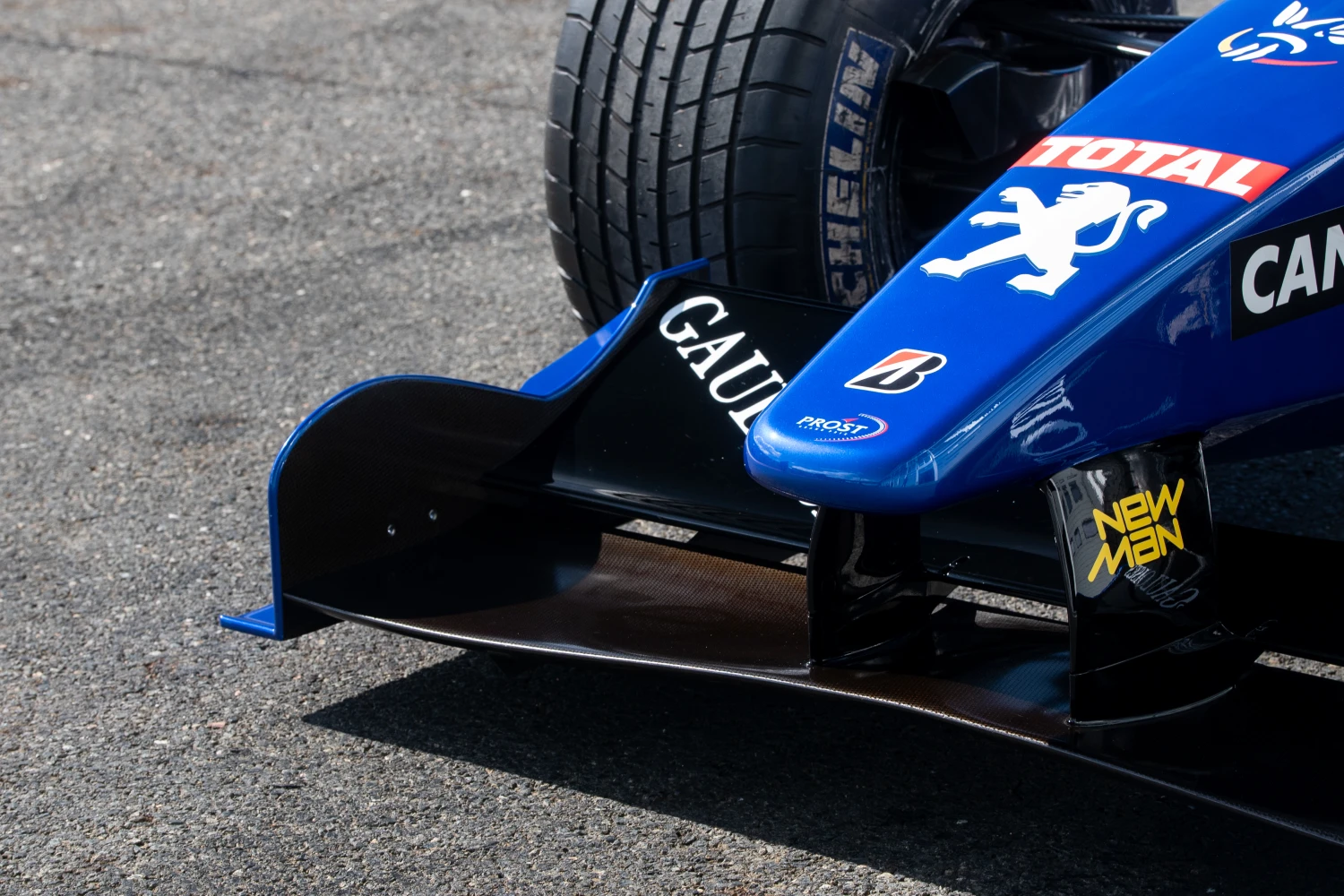 LRS Formula’s restored Prost GP AP02 F1 at auction