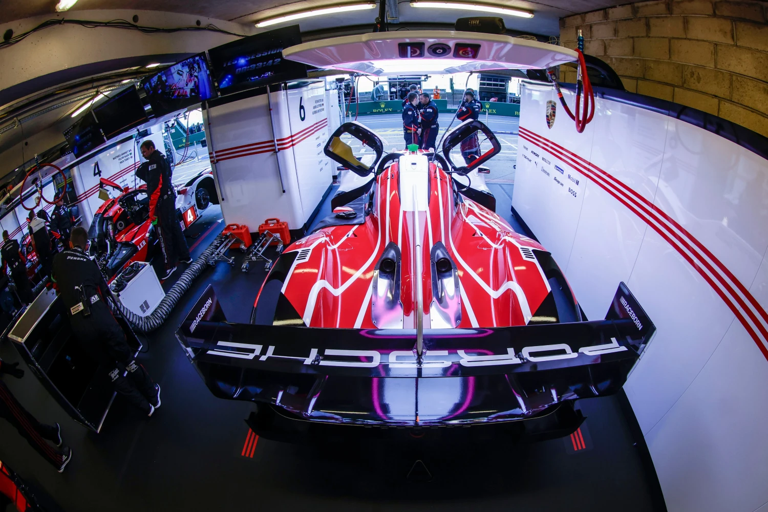 24 Hours of Le Mans – Test Day: Toyota leads the way