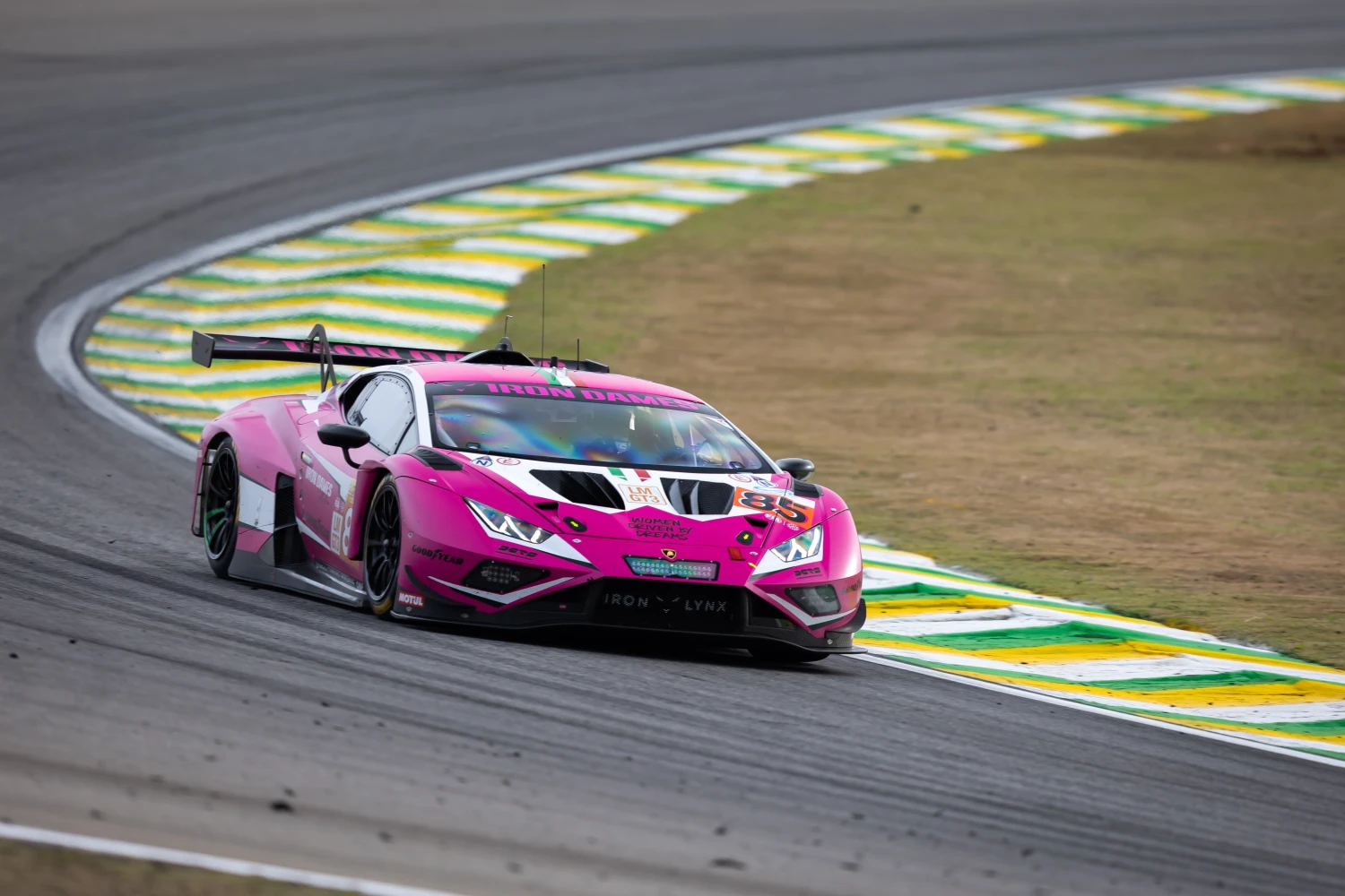 6 Hours of Sao Paulo – Race (H+4): The Toyota No.8 took the lead, the Iron Dames have lost everything