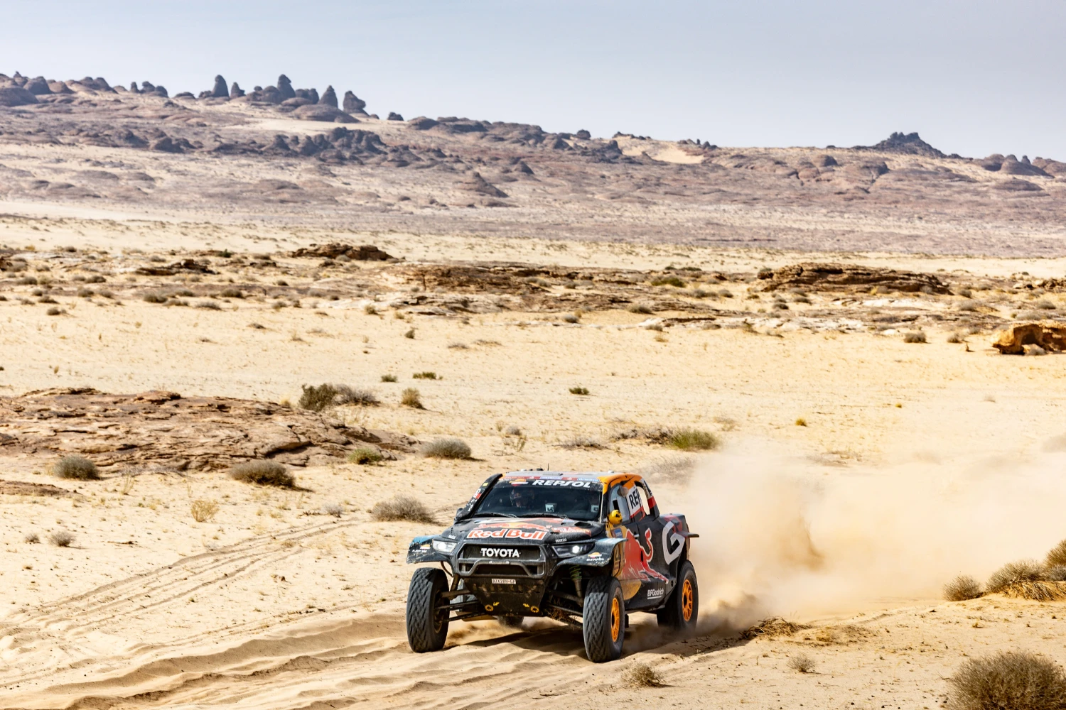 Dakar 2025 – Stage 5: Penalized, Nasser Al-Attiyah gives up the stage victory to Seth Quintero by one second