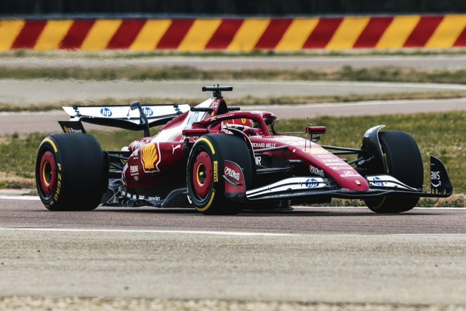 The Ferrari SF-25 already on track at Fiorano